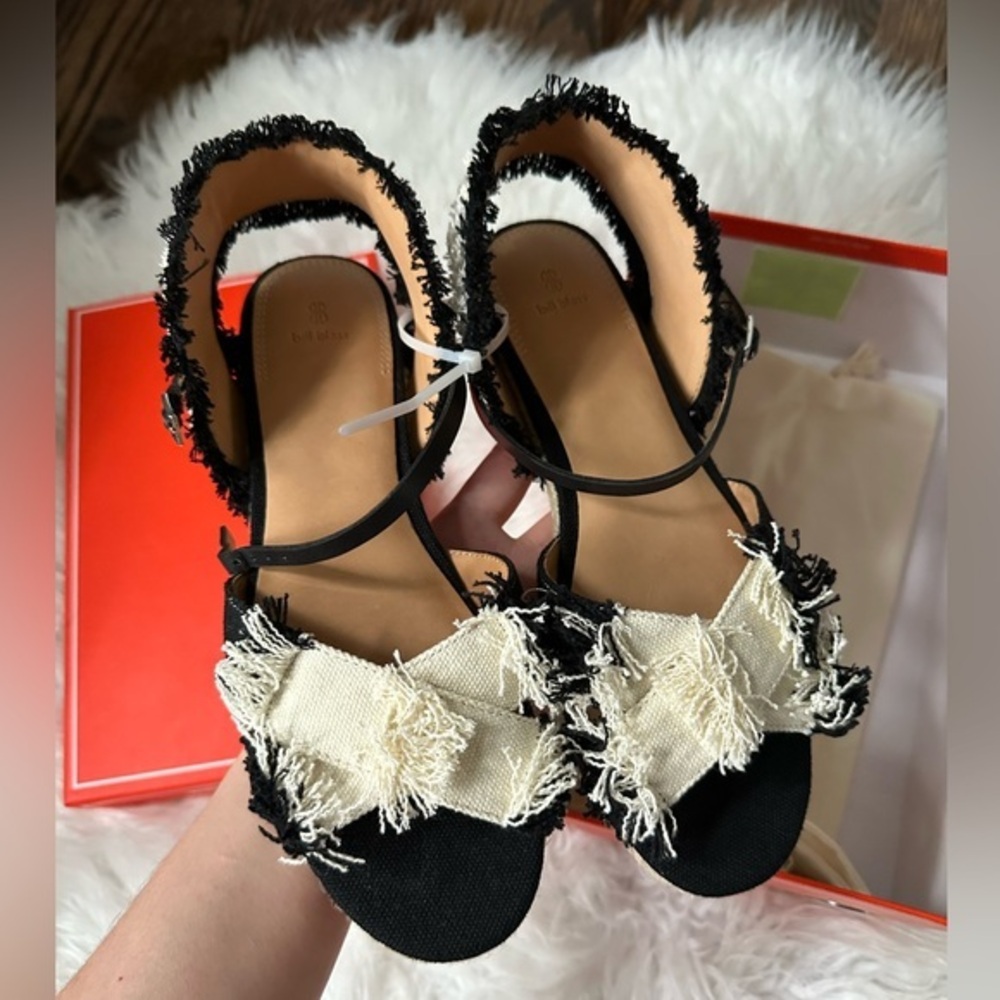 Bill blass sandals